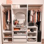 Лесни стъпки да подредите дрехите си в малък дрешник – съвети от  дизайнера на знаменитости Лиза Адамс