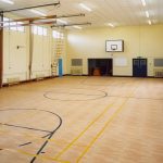 Подобрена ефективност в училищен спортен салон